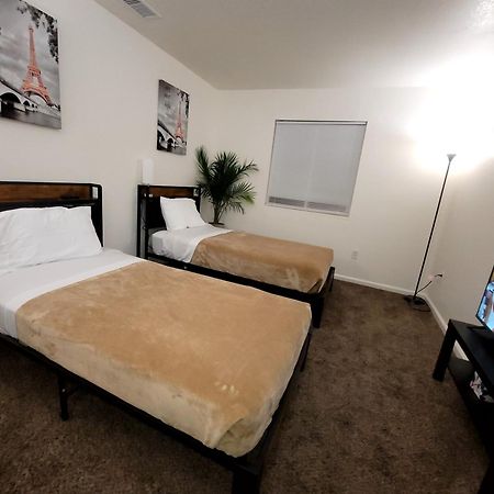 4 Bedrooms & 2.5 Bathrooms In La Λος Άντζελες Εξωτερικό φωτογραφία